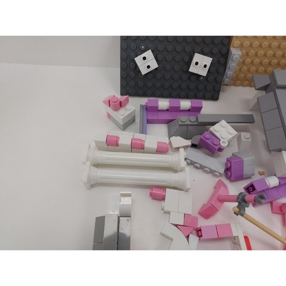 American Girl Mega Construx Isabelle's Ballet Recital Set - Picture 13 of 16